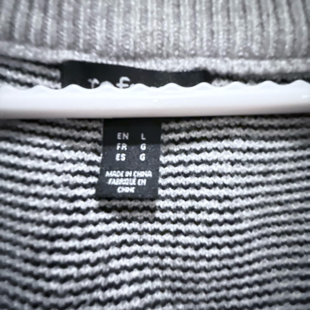 refuge Gray and Black Argyle Knit Sweater Vest - Picture 4 of 4
